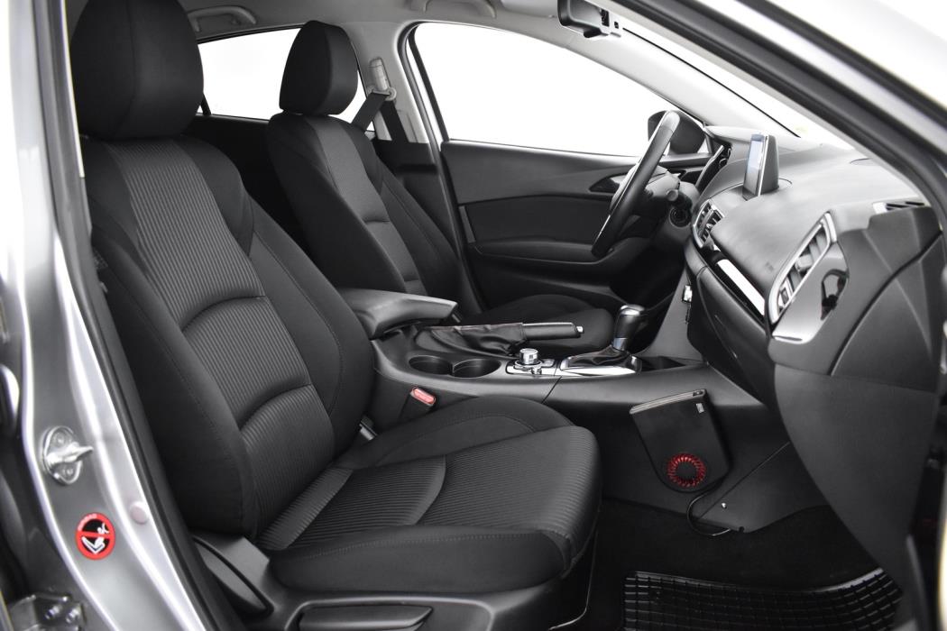 MAZDA 3 2017