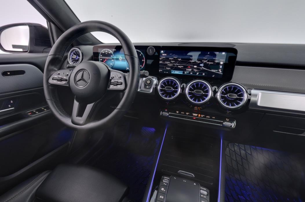 MERCEDES-BENZ GLB 2021