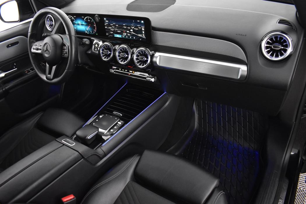 MERCEDES-BENZ GLB 2021