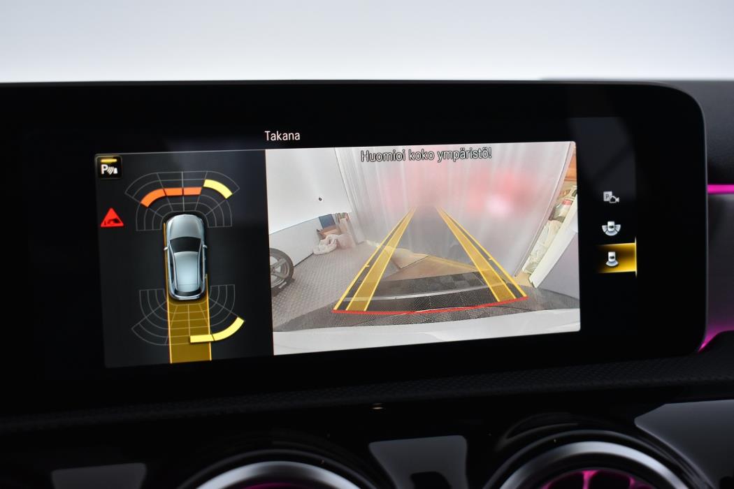 MERCEDES-BENZ A 2018