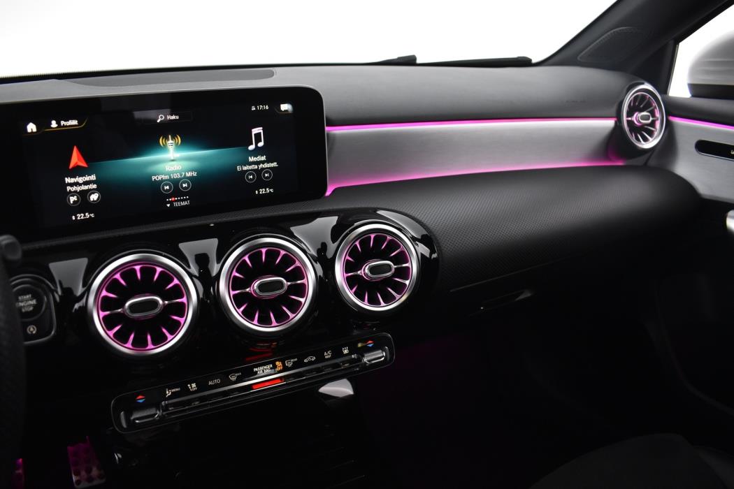 MERCEDES-BENZ A 2018