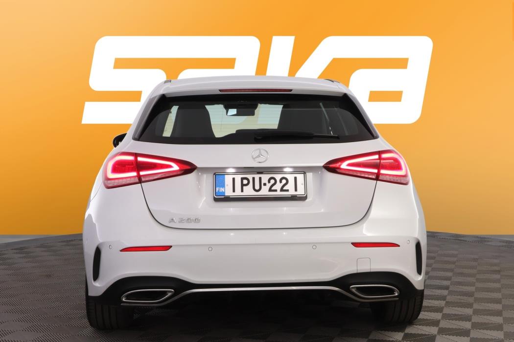 MERCEDES-BENZ A 2018