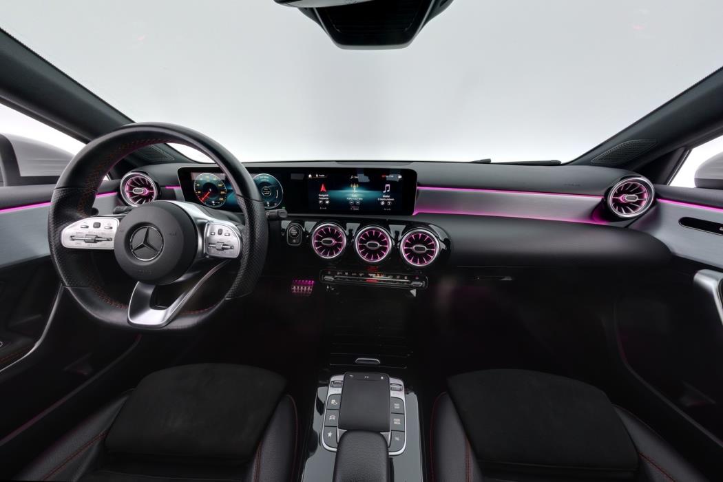 MERCEDES-BENZ A 2018