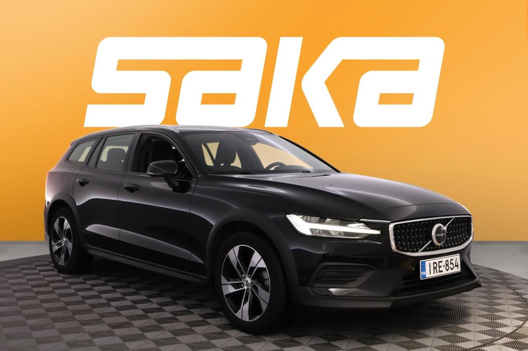 VOLVO V60 CROSS COUNTRY 2023
