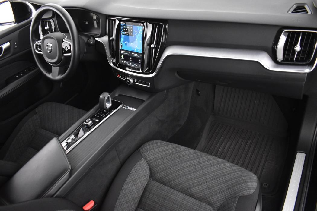 VOLVO V60 CROSS COUNTRY 2023