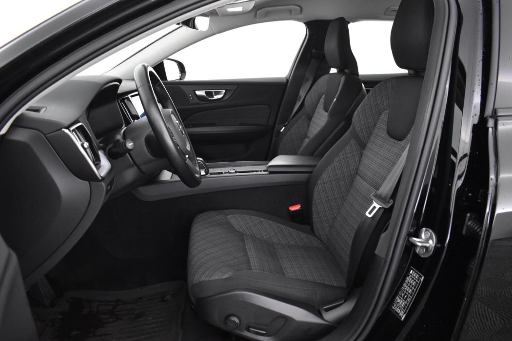 VOLVO V60 CROSS COUNTRY 2023