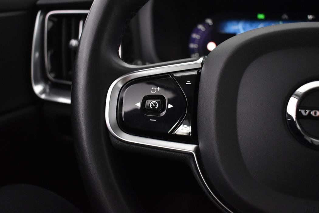 VOLVO V60 CROSS COUNTRY 2023