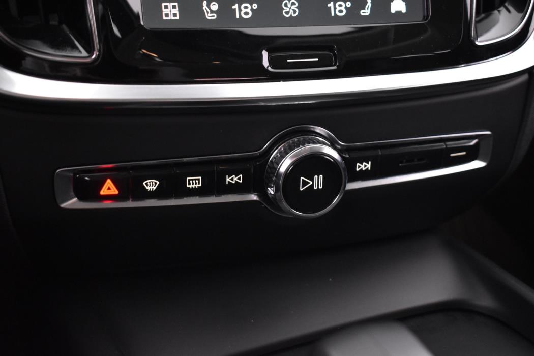 VOLVO V60 CROSS COUNTRY 2023