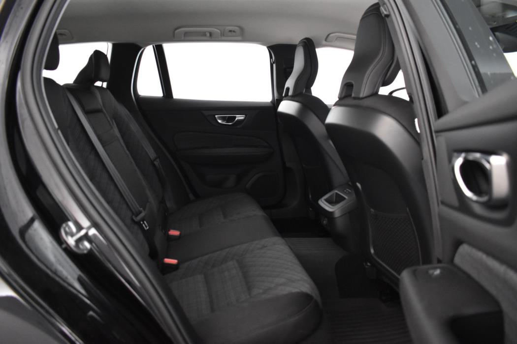 VOLVO V60 CROSS COUNTRY 2023