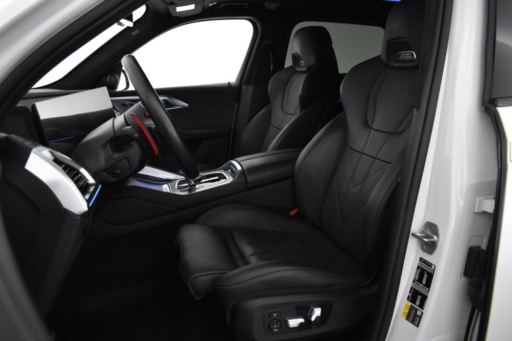 BMW XM 2024