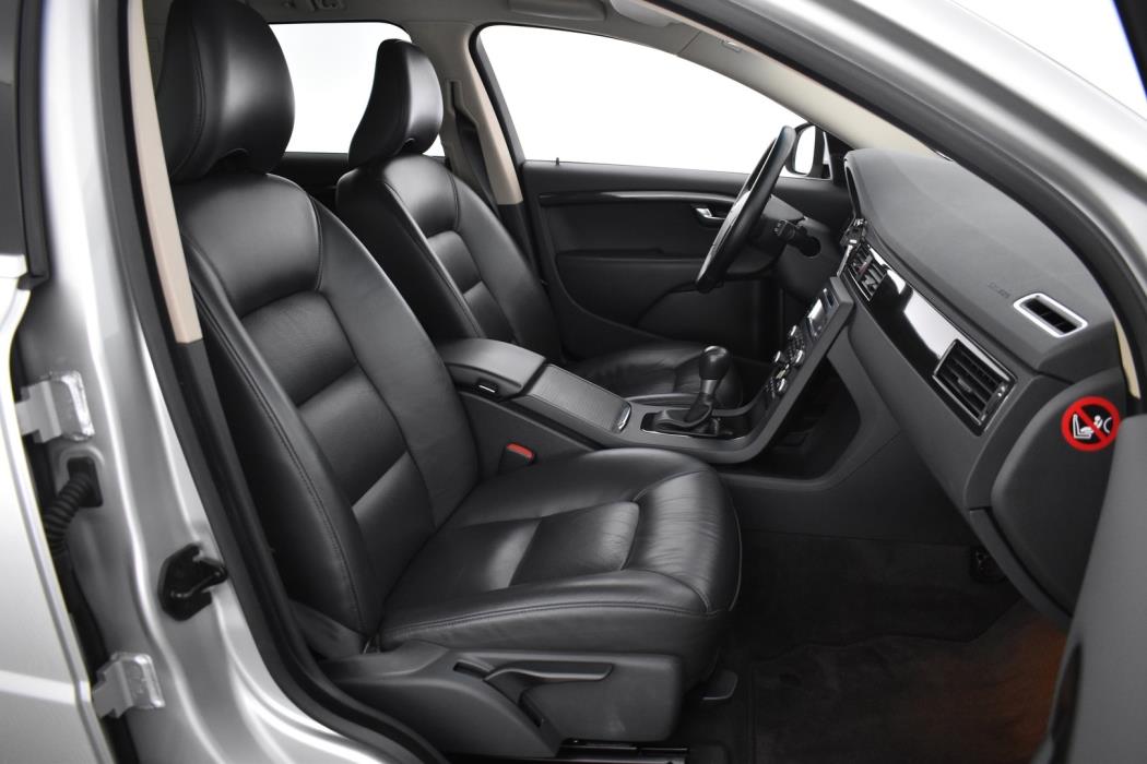 VOLVO V70 2008