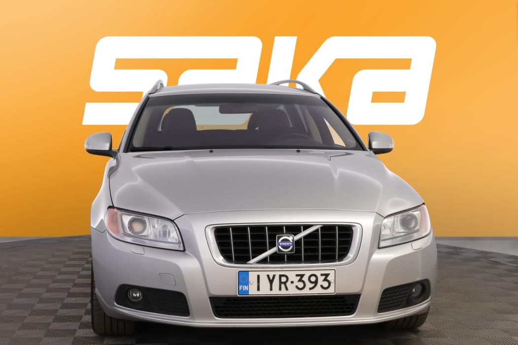 VOLVO V70 2008