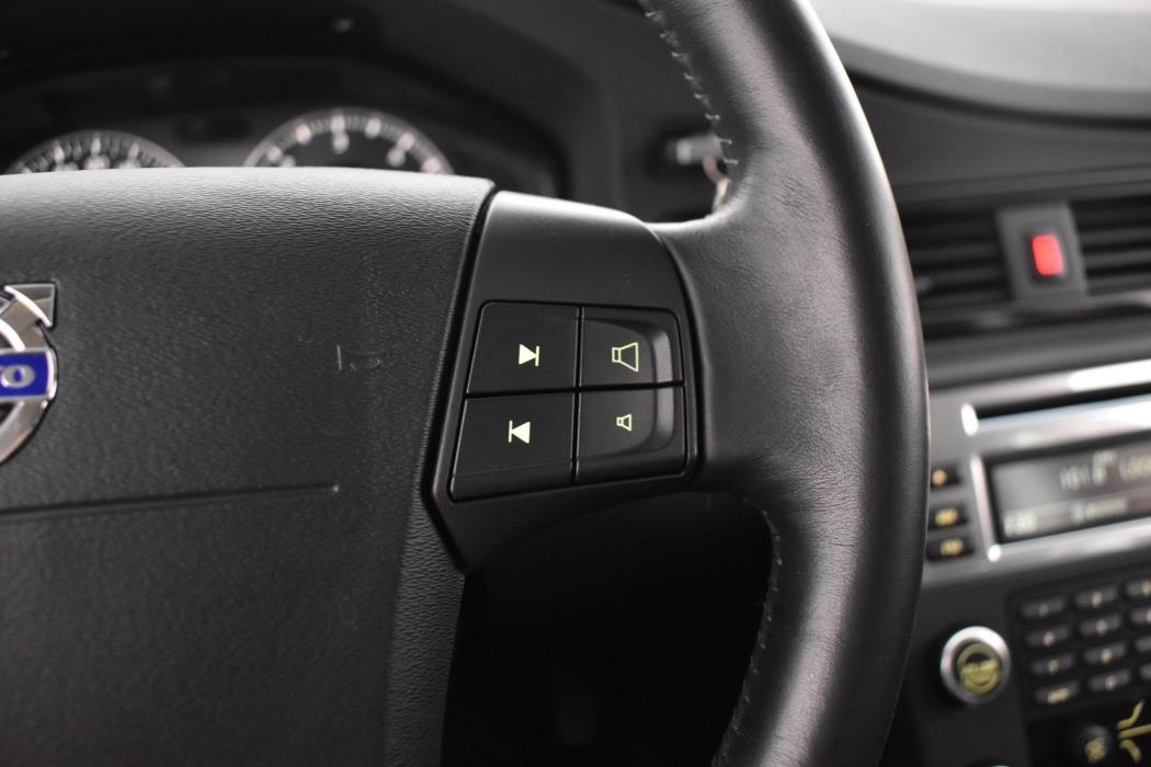 VOLVO V70 2008