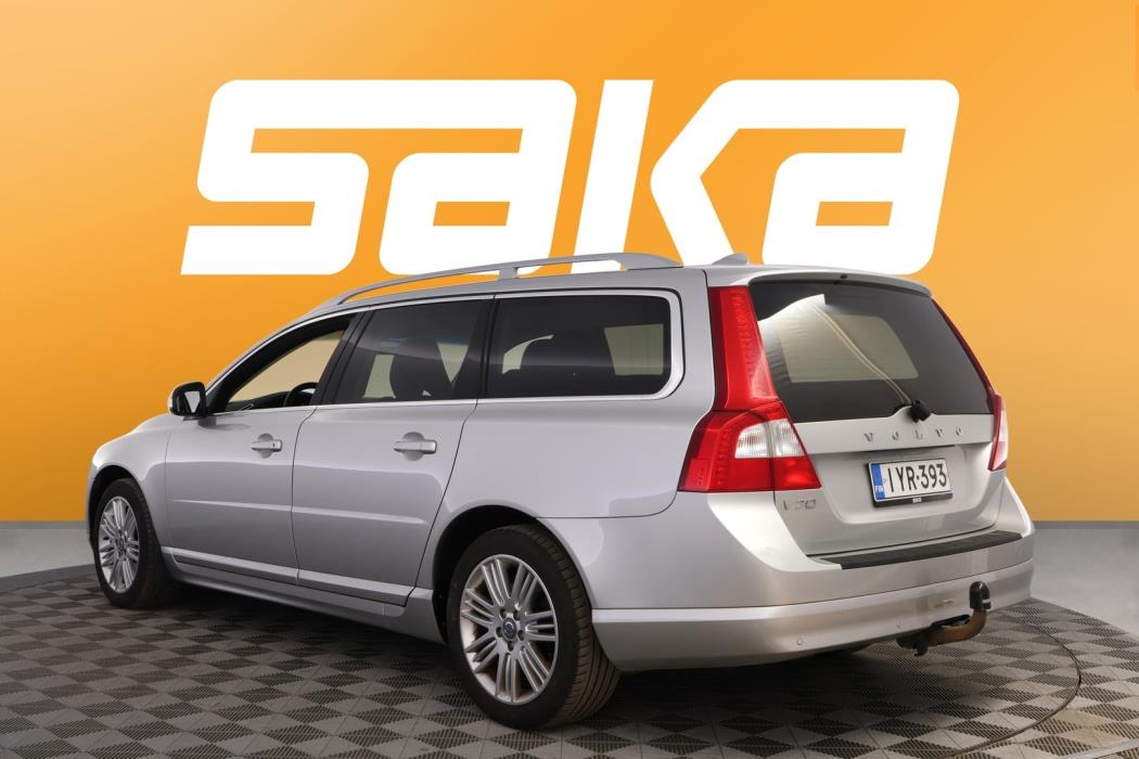 VOLVO V70 2008