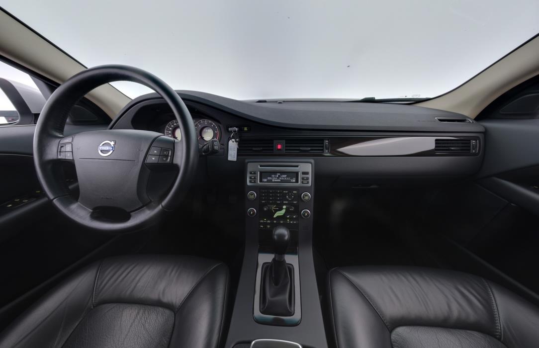 VOLVO V70 2008