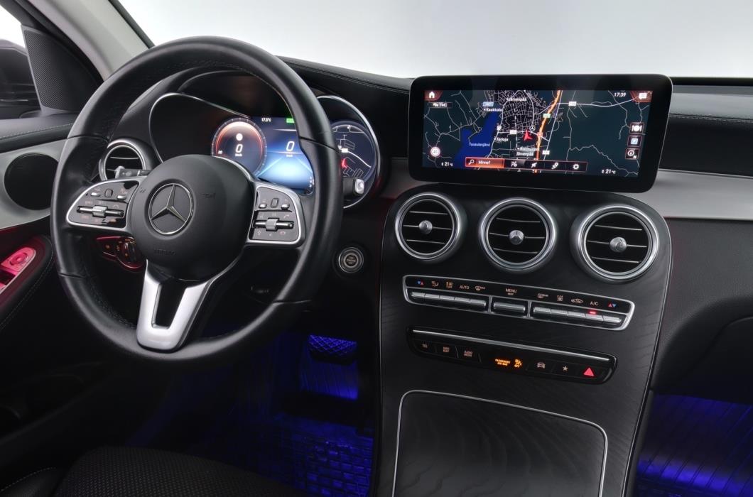 MERCEDES-BENZ GLC 2021