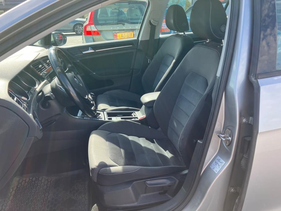 VOLKSWAGEN Golf 2013