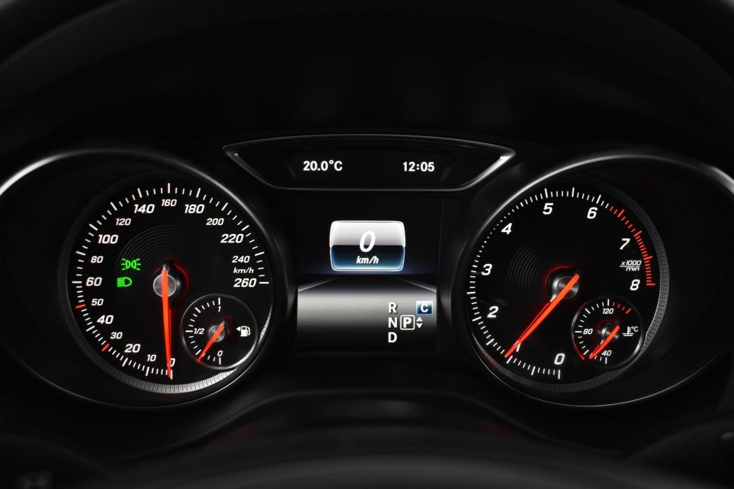 MERCEDES-BENZ CLA 2018