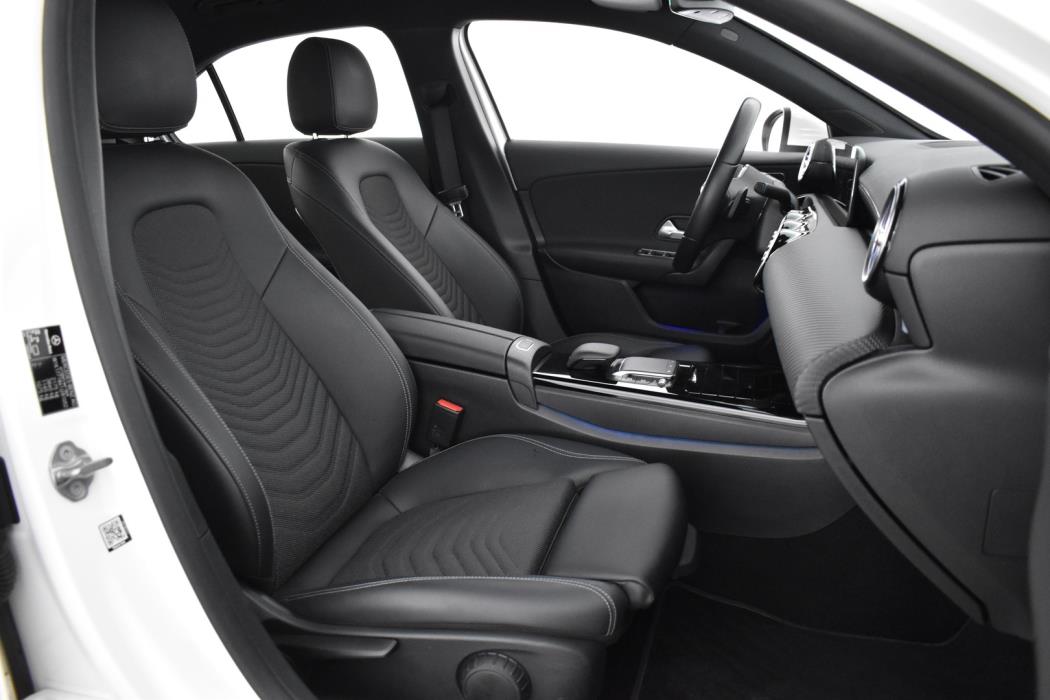 MERCEDES-BENZ A 2021