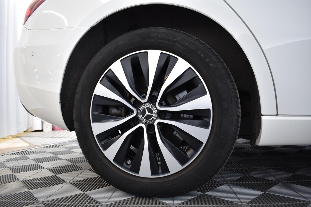 MERCEDES-BENZ A 2021