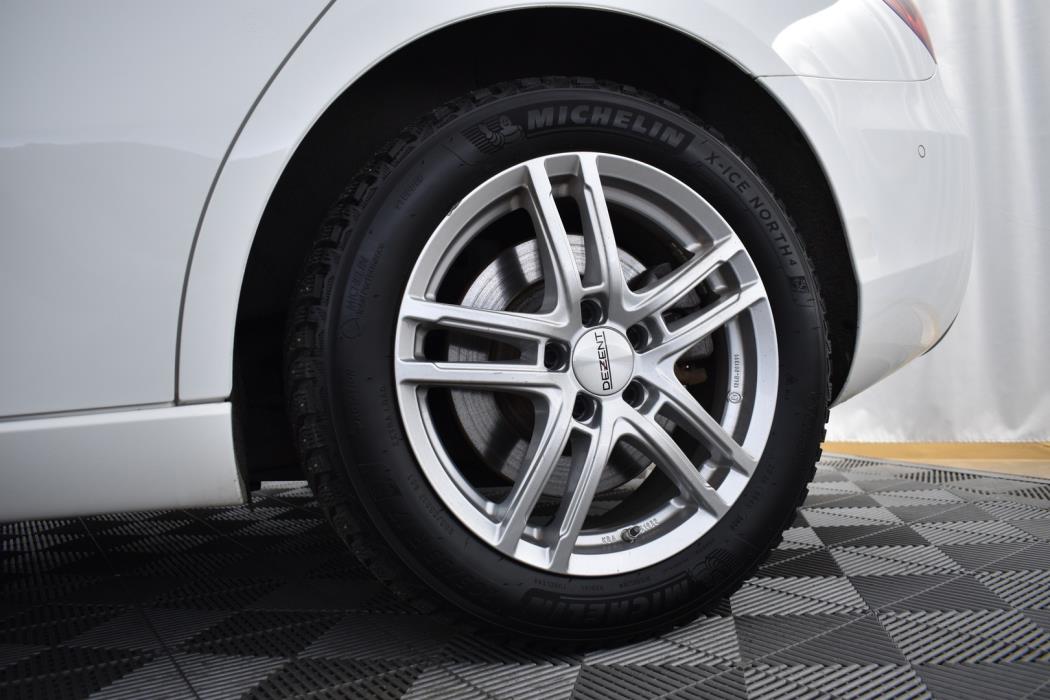 MERCEDES-BENZ A 2021