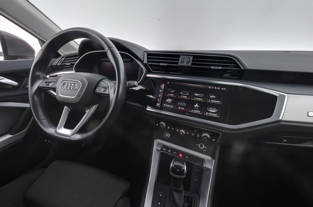 AUDI Q3 2023