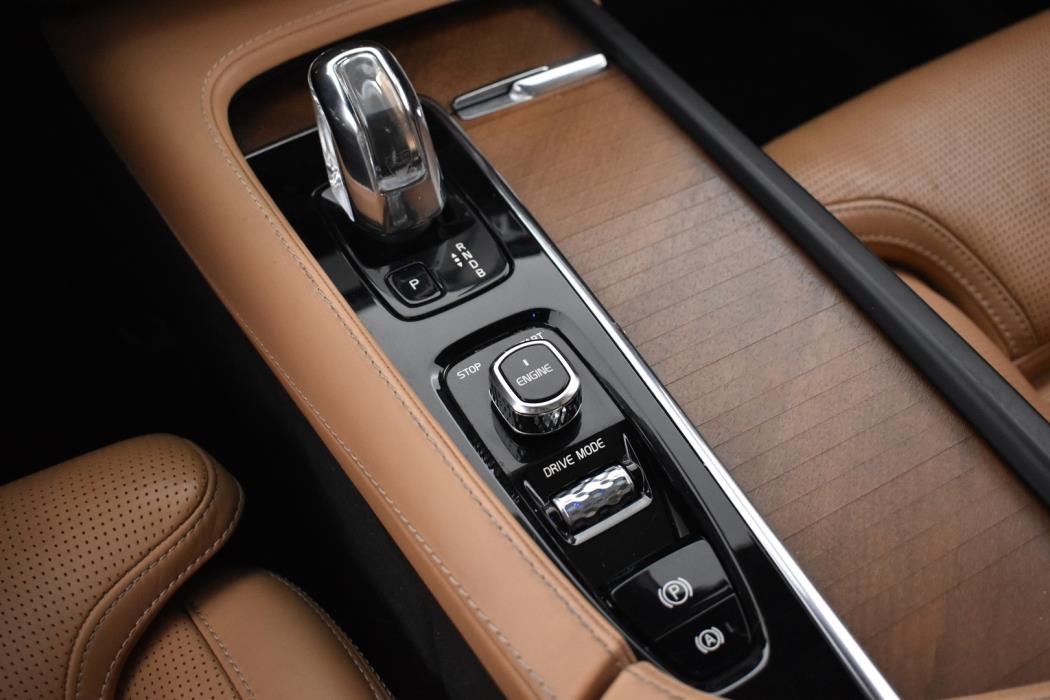 VOLVO XC90 2017