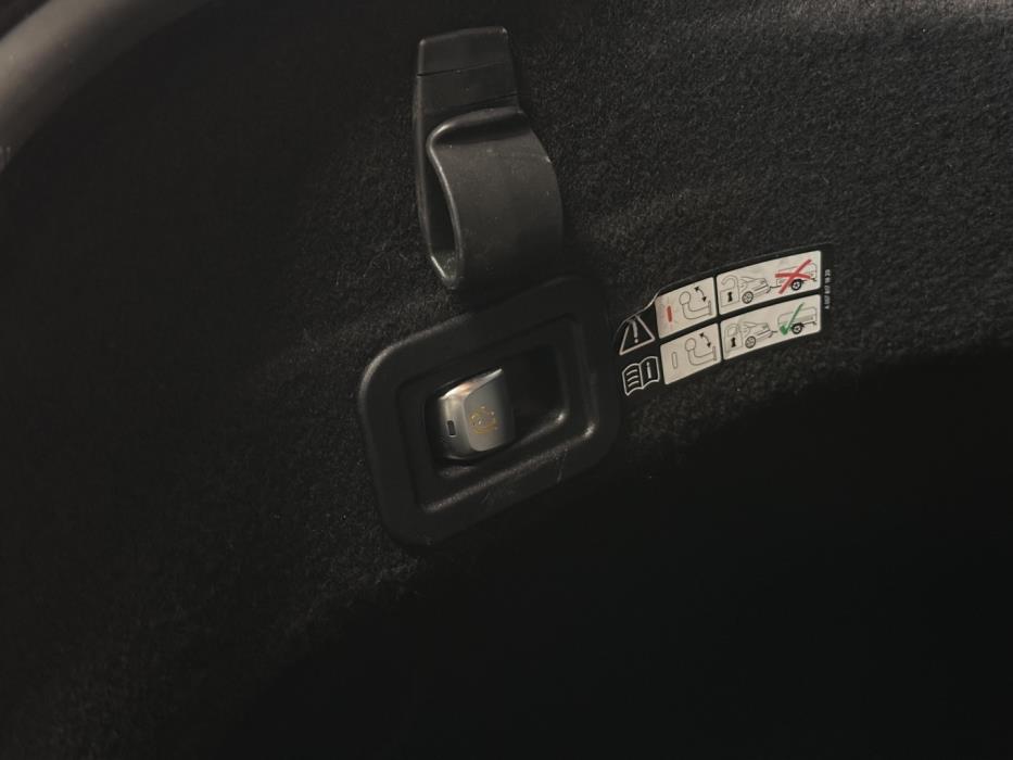 MERCEDES-BENZ C 2017