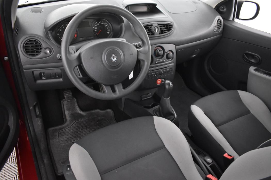 RENAULT Clio 2011