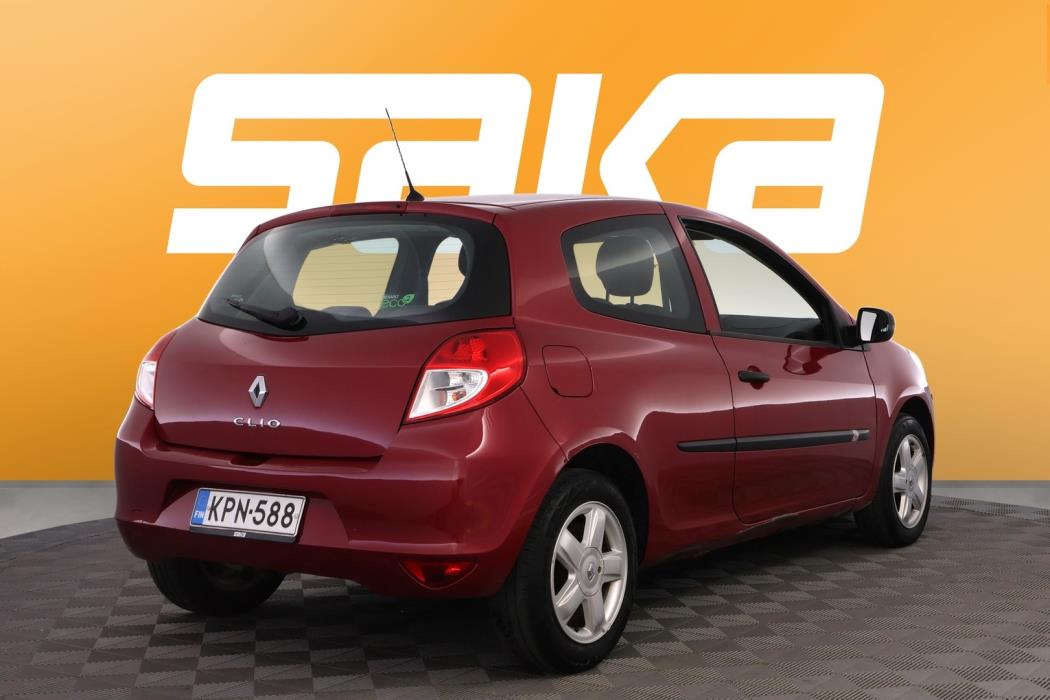 RENAULT Clio 2011