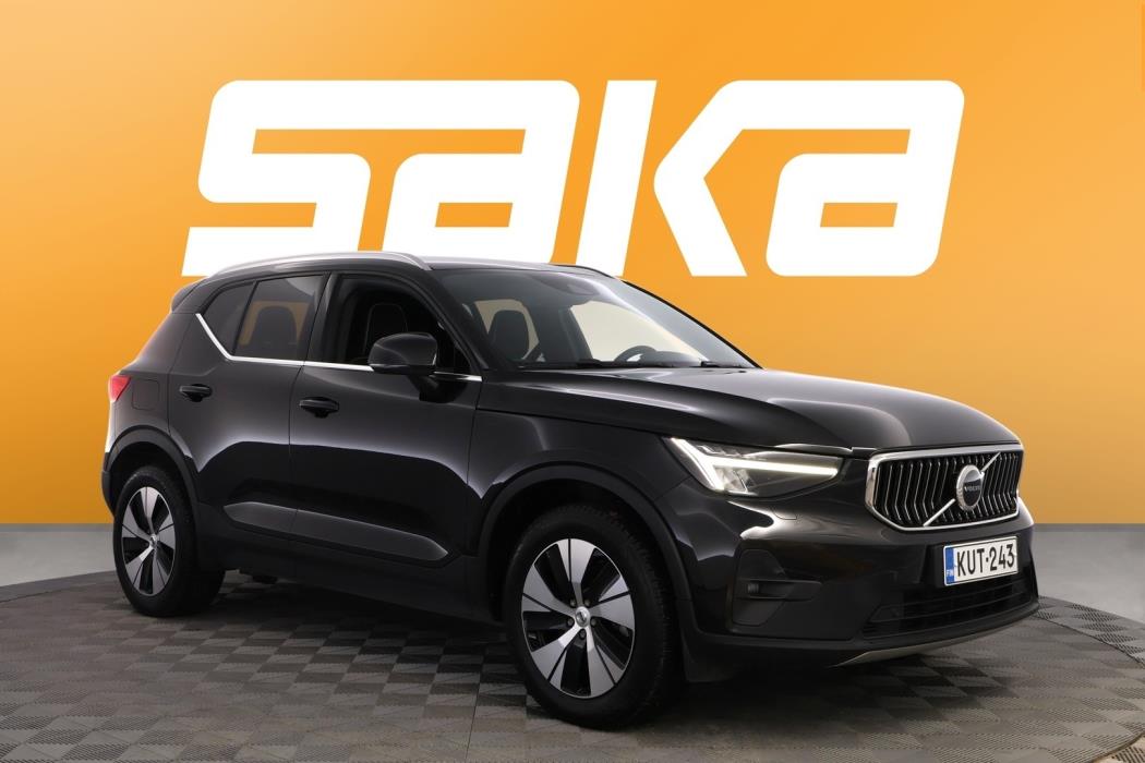 VOLVO XC40 2023