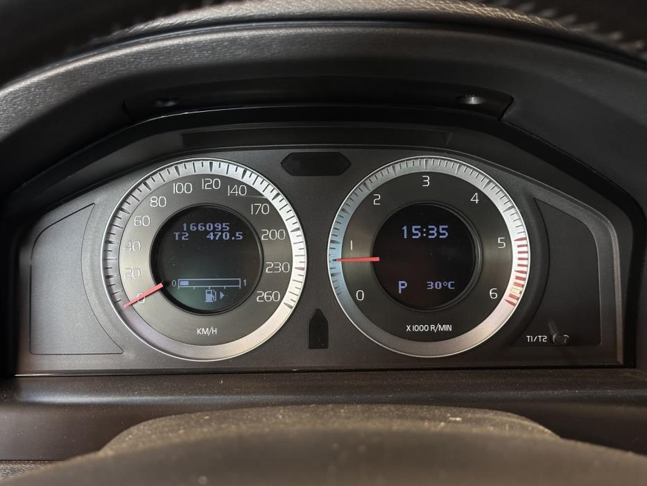 VOLVO XC70 2011