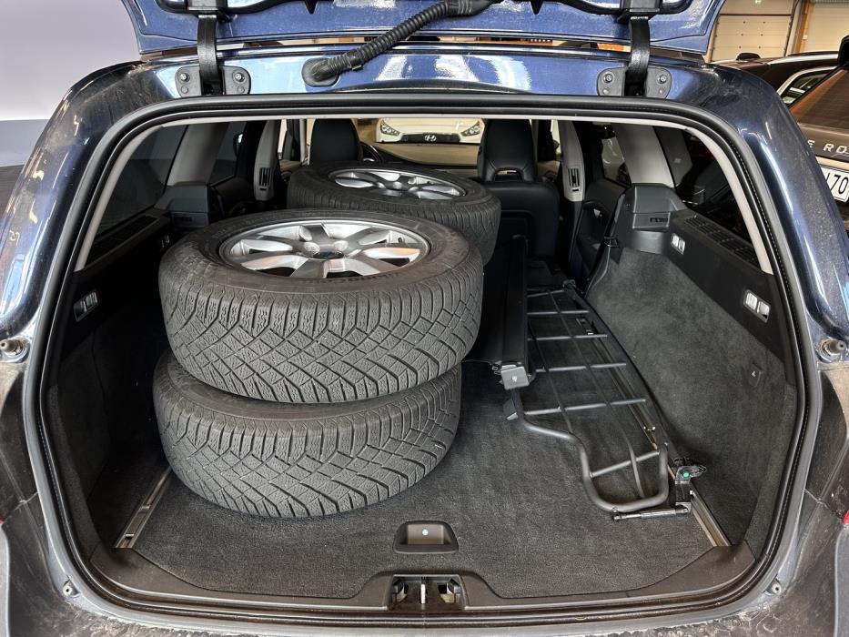 VOLVO XC70 2011