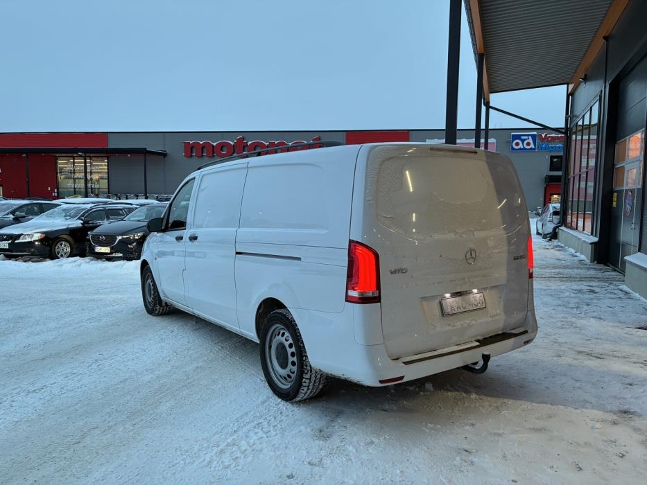 MERCEDES-BENZ Vito 2023