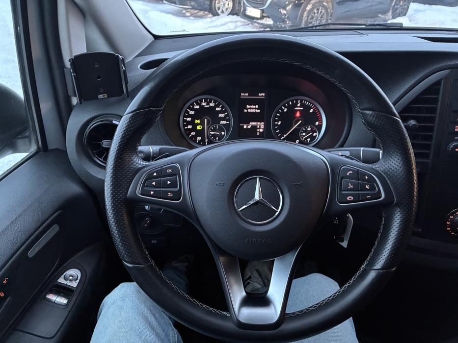 MERCEDES-BENZ Vito 2023