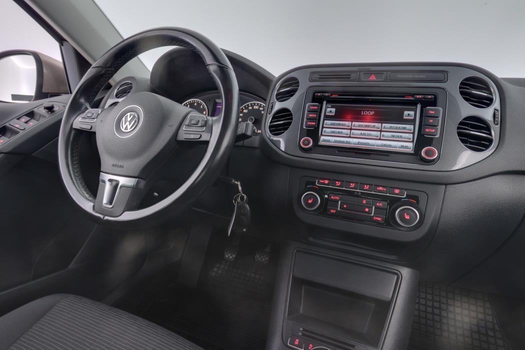 VOLKSWAGEN Tiguan 2013
