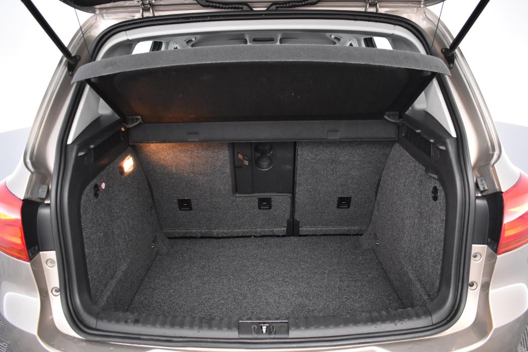 VOLKSWAGEN Tiguan 2013