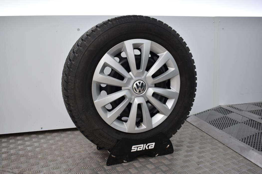 VOLKSWAGEN Beetle 2018