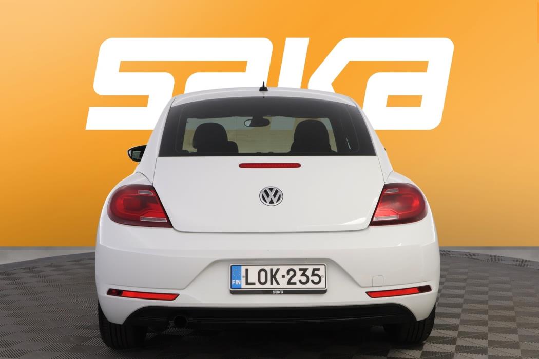 VOLKSWAGEN Beetle 2018