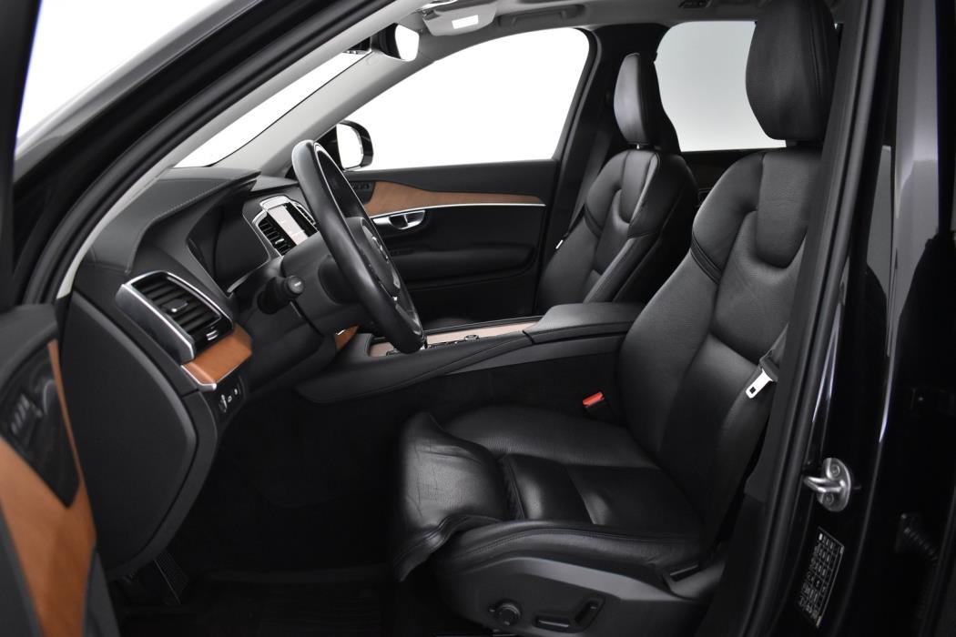 VOLVO XC90 2022