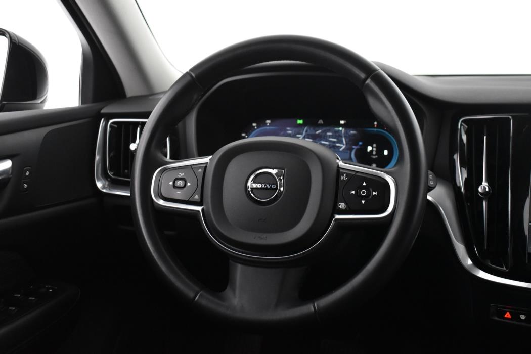 VOLVO V60 2023