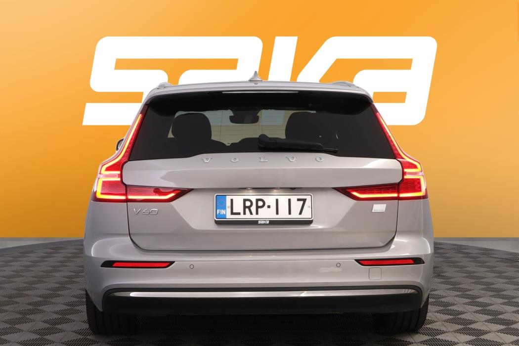 VOLVO V60 2024