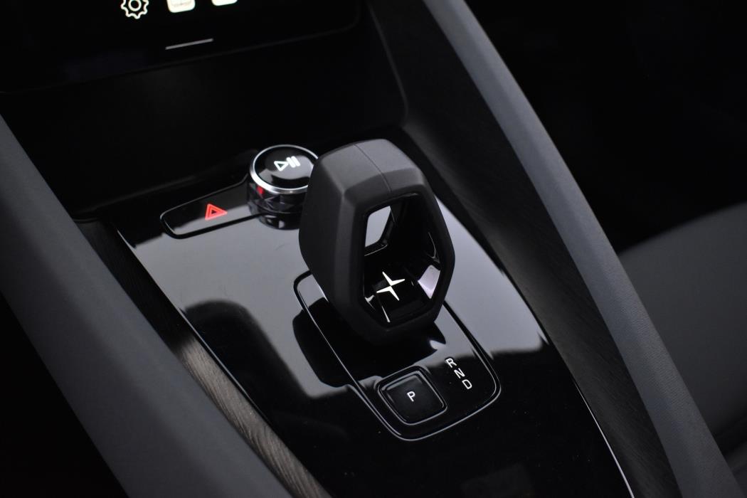 POLESTAR 2 2023