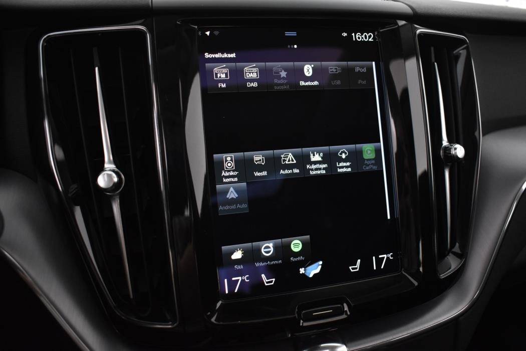 VOLVO XC60 2021