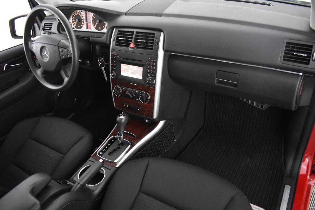 MERCEDES-BENZ B 2010