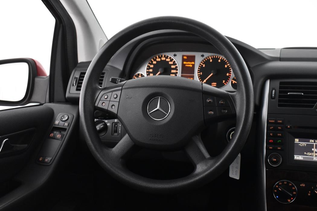 MERCEDES-BENZ B 2010