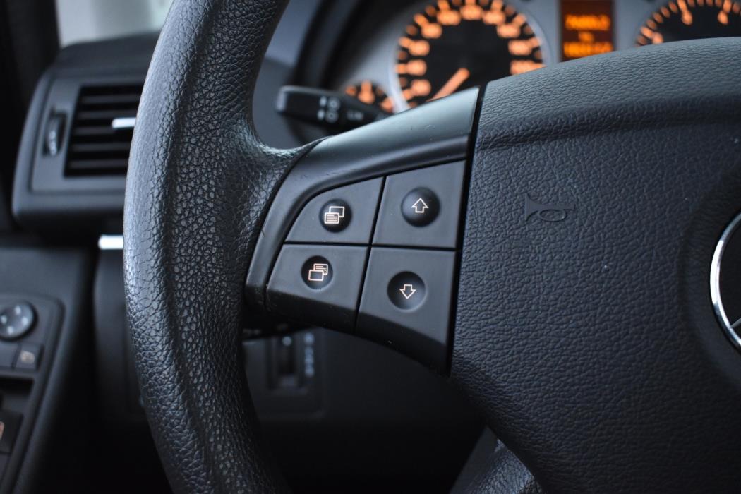 MERCEDES-BENZ B 2010