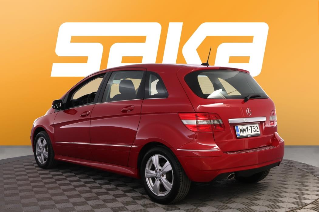 MERCEDES-BENZ B 2010