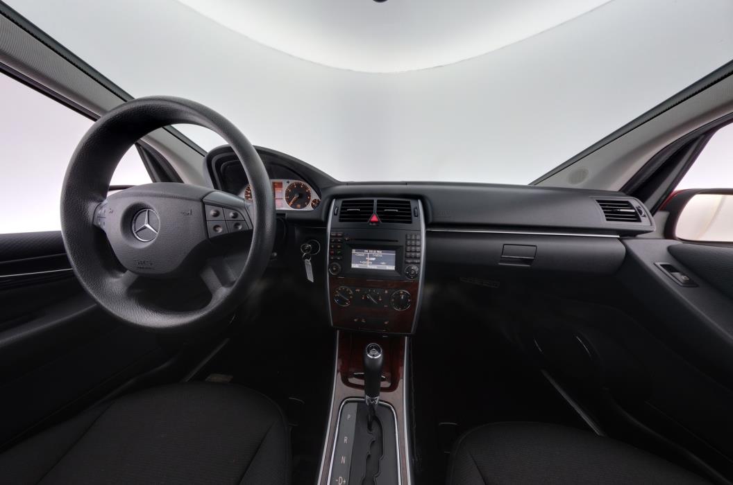 MERCEDES-BENZ B 2010