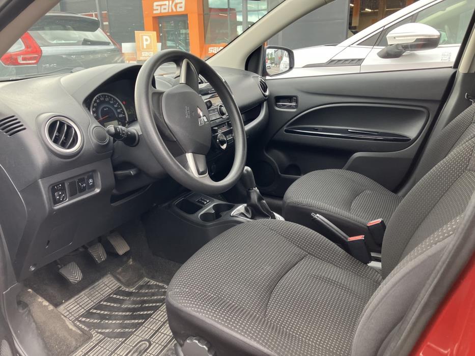 MITSUBISHI Space Star 2015